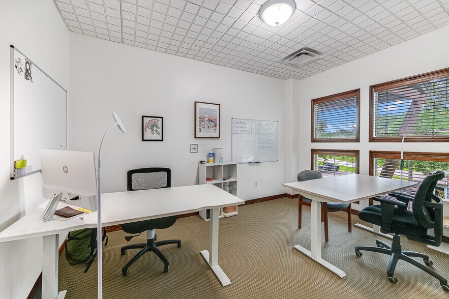 More Photos Of 3821 Juniper Trace, Bee Cave Loft Creative Space For Sale