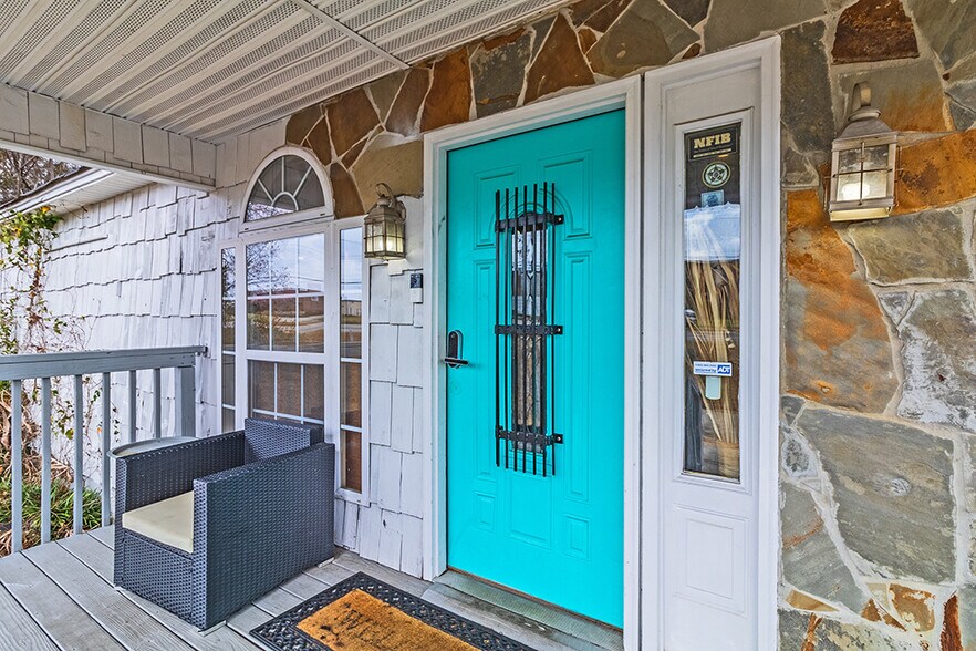 More Photos Of , Riverdale General Retail For Sale