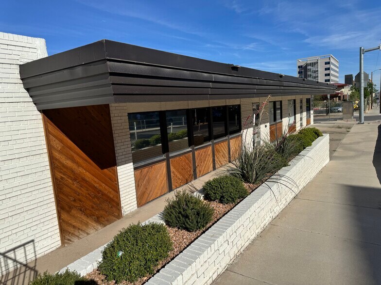 More Photos Of 1302 N Stanton St, El Paso Medical For Sale