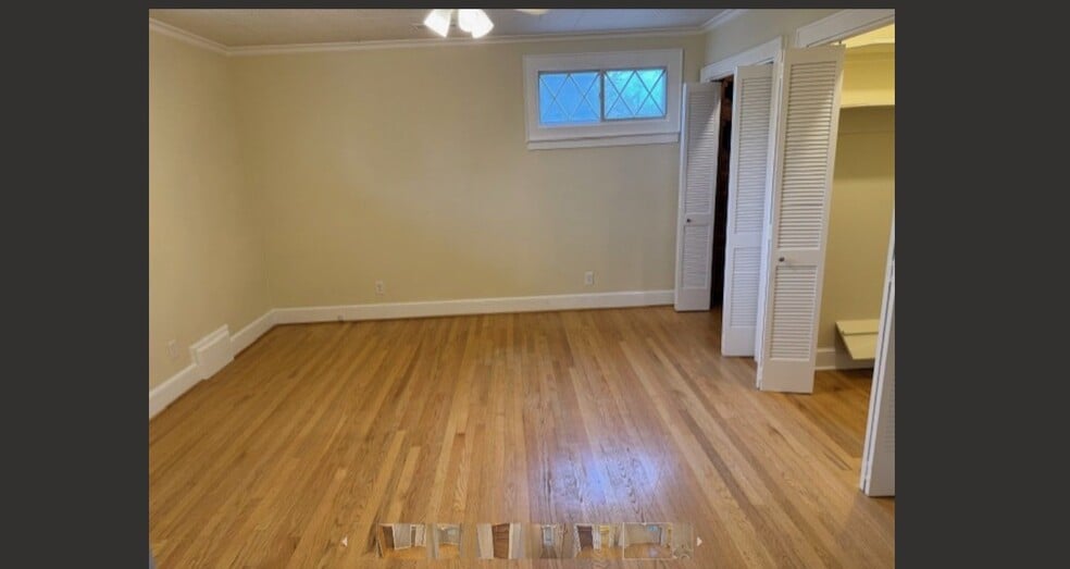 More Photos Of 4909 Boone Trl, Millers Creek Flex For Sale