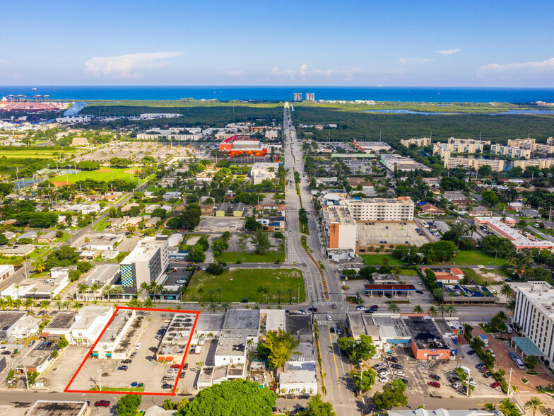 Primary Photo Of 19-33 N Federal Hwy, Dania Freestanding For Sale