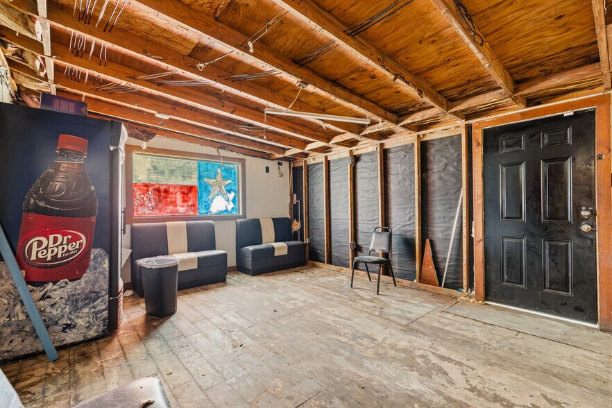 More Photos Of 11310 FM 1725 Rd, Cleveland Restaurant For Sale
