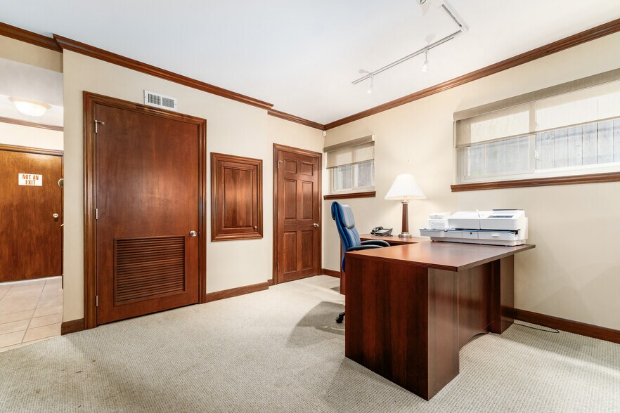 More Photos Of 53 W 3rd Ave, Columbus Office For Sale