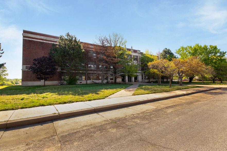 More Photos Of 311 N A St, Wellington Schools For Sale