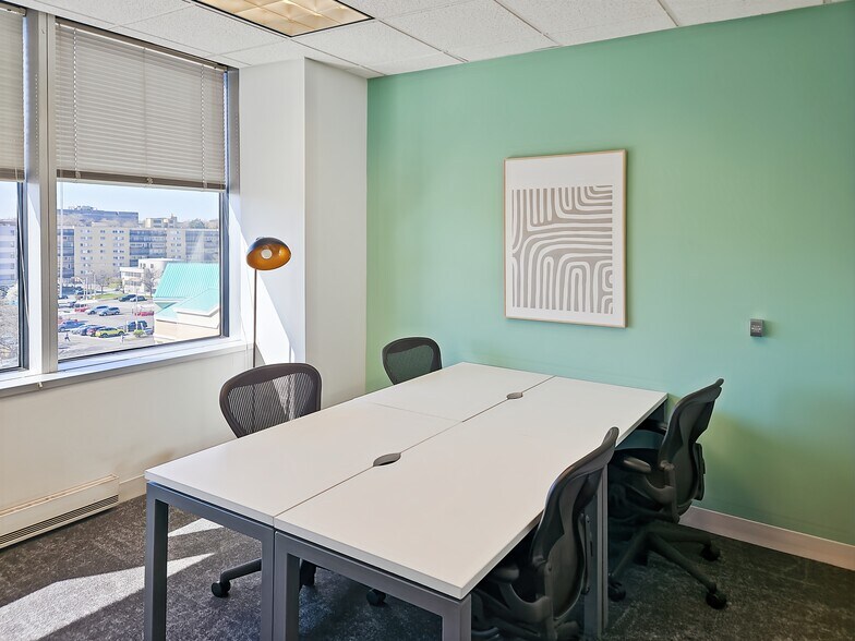 More Photos Of 1 Bridge Plz N, Fort Lee Coworking Space