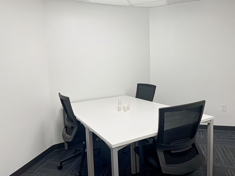 More Photos Of 4200 Fashion Square Blvd, Saginaw Medical For Sale