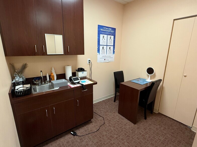 More Photos Of 21001 Sycolin Rd, Ashburn Office For Sale