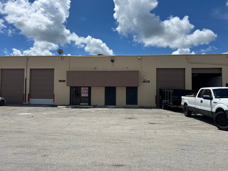 More Photos Of 7282-7302 NW 70th St, Miami Unknown For Lease