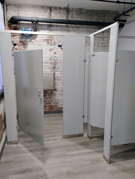 More Photos Of 409 5th St, Lynchburg Storefront Retail Office For Lease