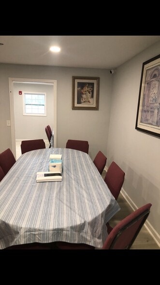 More Photos Of 340 Lockheed Ave SE, Marietta Healthcare For Sale