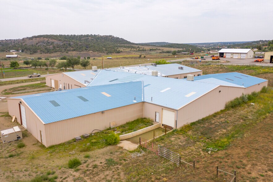 More Photos Of 651 N Main St, Mancos Warehouse For Lease