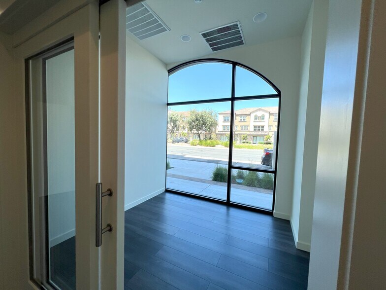 More Photos Of 1364-1378 El Camino Real, Santa Clara Storefront Retail Office For Lease