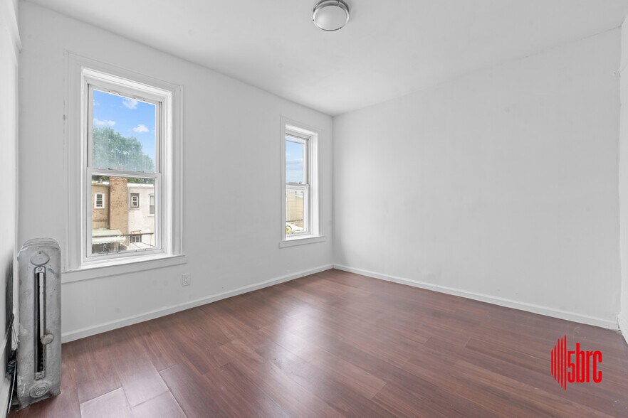 More Photos Of 255 E 55th St, Brooklyn Apartments For Sale