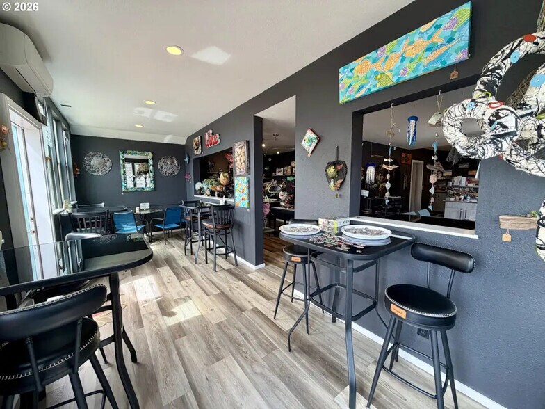 More Photos Of 404 Garibaldi (Hwy 101), Garibaldi General Retail For Sale
