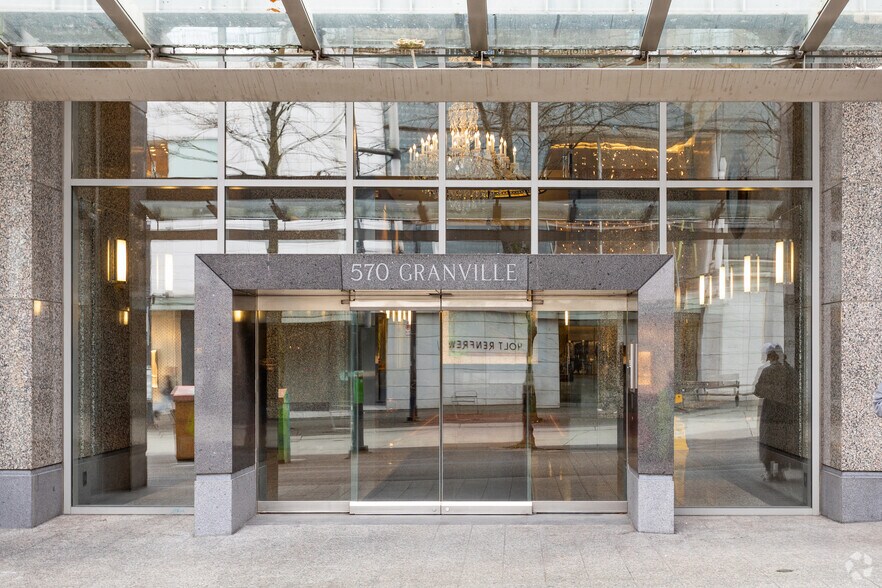 More Photos Of 570 Granville St, Vancouver Office For Sale