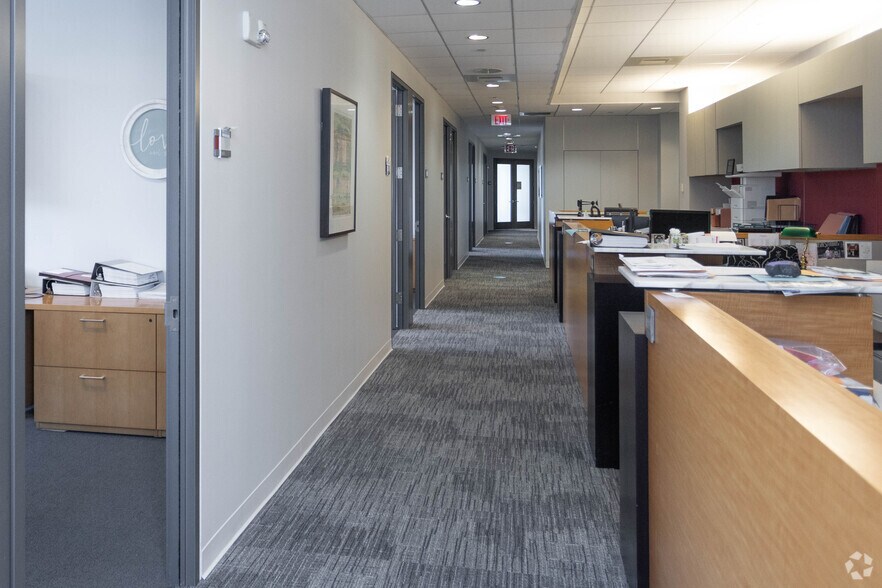 More Photos Of 50 Jericho Quadrangle, Jericho Office For Lease