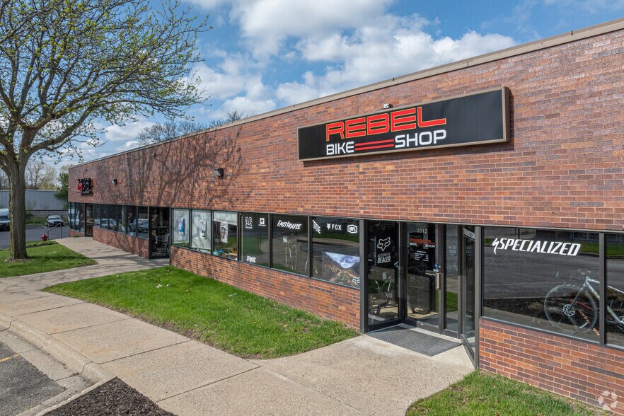 More Photos Of 2222-2314 28th St SE, Grand Rapids Storefront For Lease