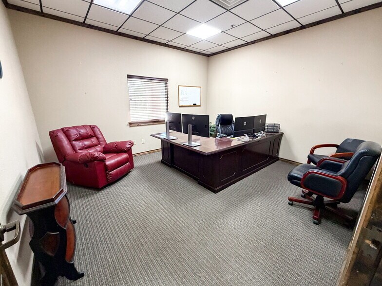 More Photos Of 1010 S FM 1788, Midland Service For Lease