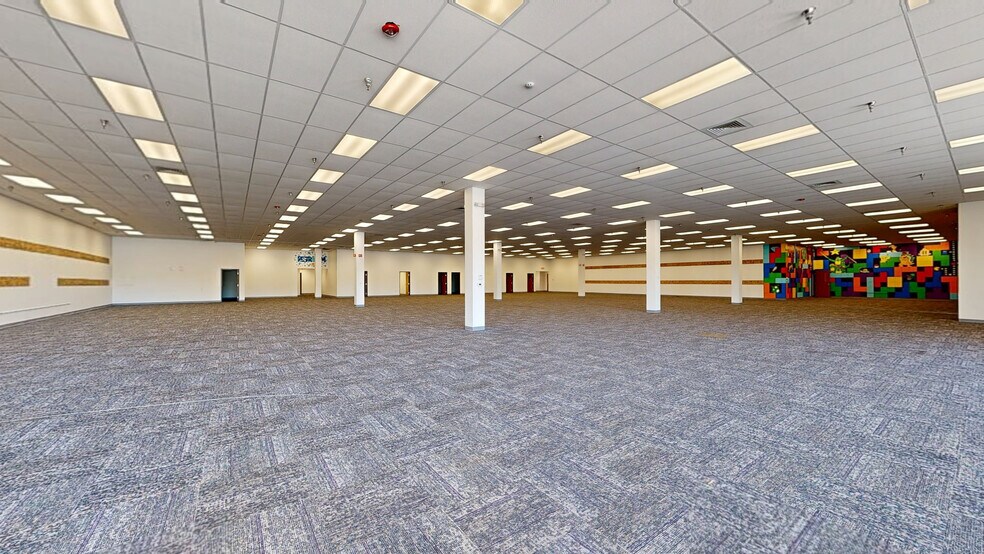 More Photos Of 3080 S Linden Rd, Flint Light Manufacturing For Sale