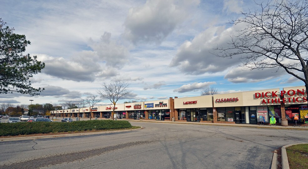 Primary Photo Of 851-939 S Roselle Rd, Schaumburg Unknown For Lease