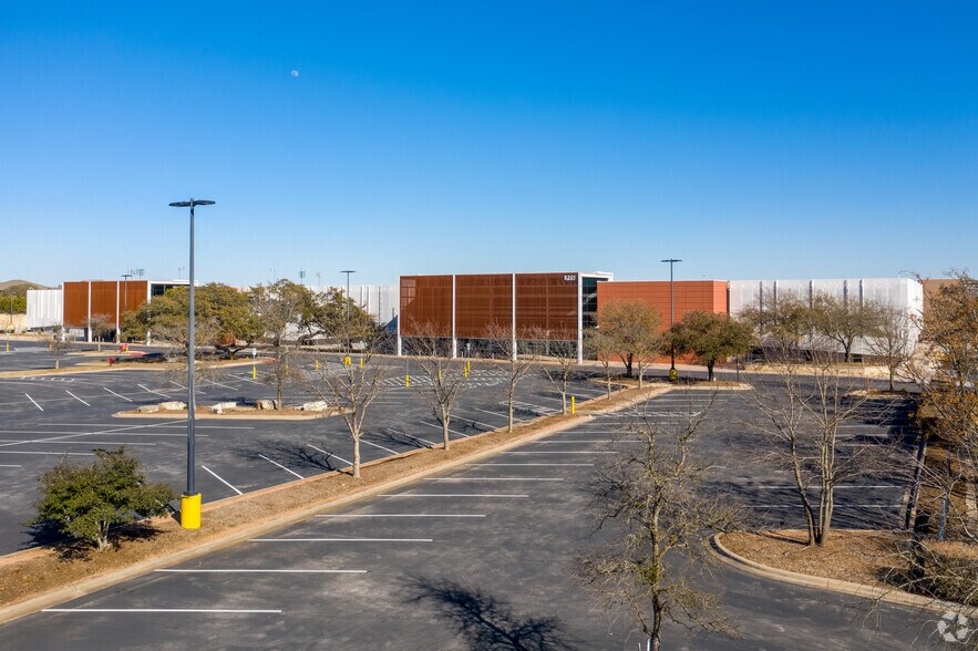 More Photos Of 8201 N FM 620, Austin Office For Lease