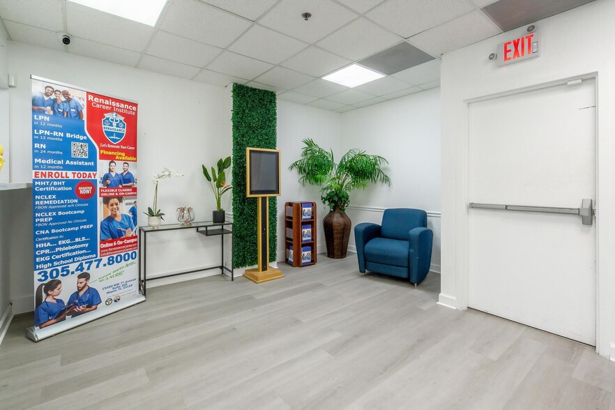 More Photos Of 12550 Biscayne Blvd, North Miami Medical For Lease