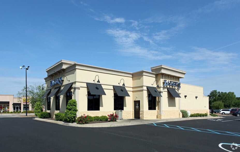 More Photos Of 109-129 Highway 80 E, Clinton Unknown For Lease