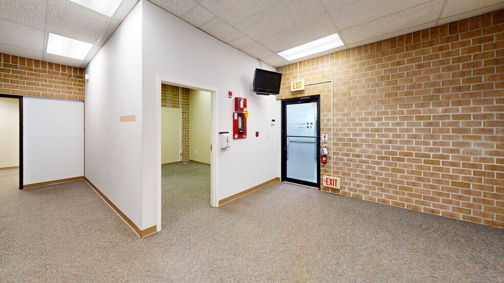 Primary Photo Of 1569 Medical Dr, Pottstown Office For Lease