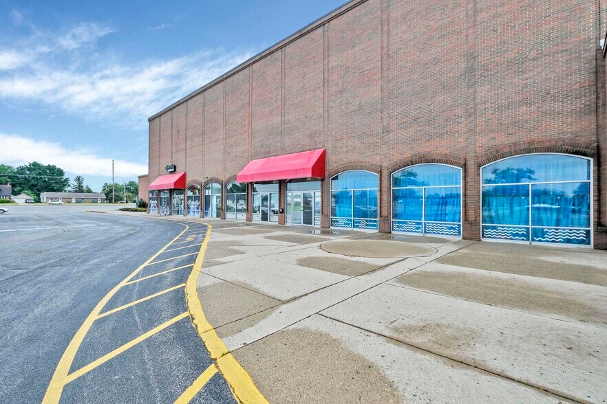 More Photos Of 221 Summits St, Celina Unknown For Lease
