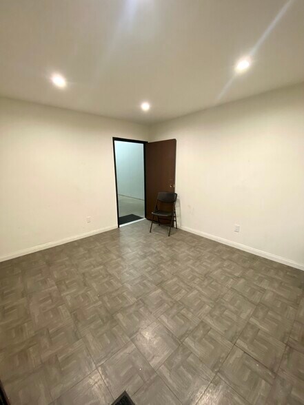 More Photos Of 11174-11178 Penrose St, Sun Valley Warehouse For Lease