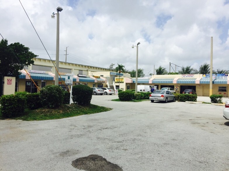 More Photos Of 330-332 W 9th St, Hialeah Storefront Retail Office For Lease
