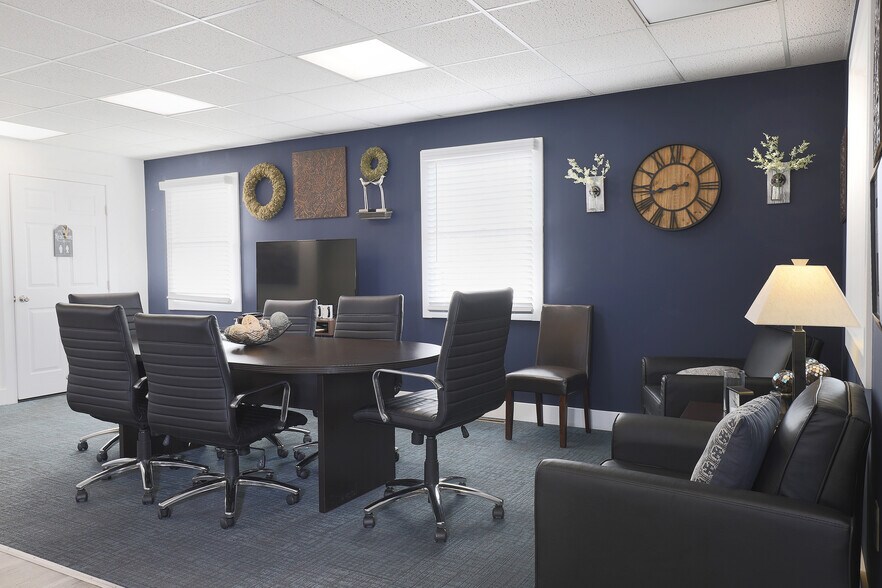 More Photos Of 322 Ballston Ave, Schenectady Office For Sale