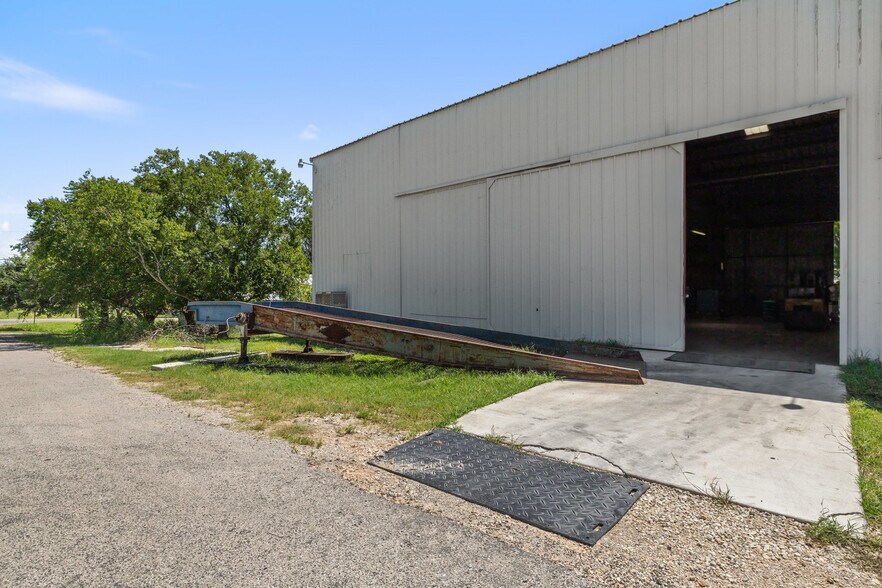 More Photos Of 116 Hoxie St, Coupland General Retail For Sale