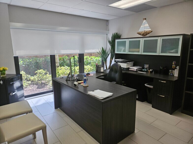 More Photos Of 300 NW 70th Ave, Plantation Medical For Lease