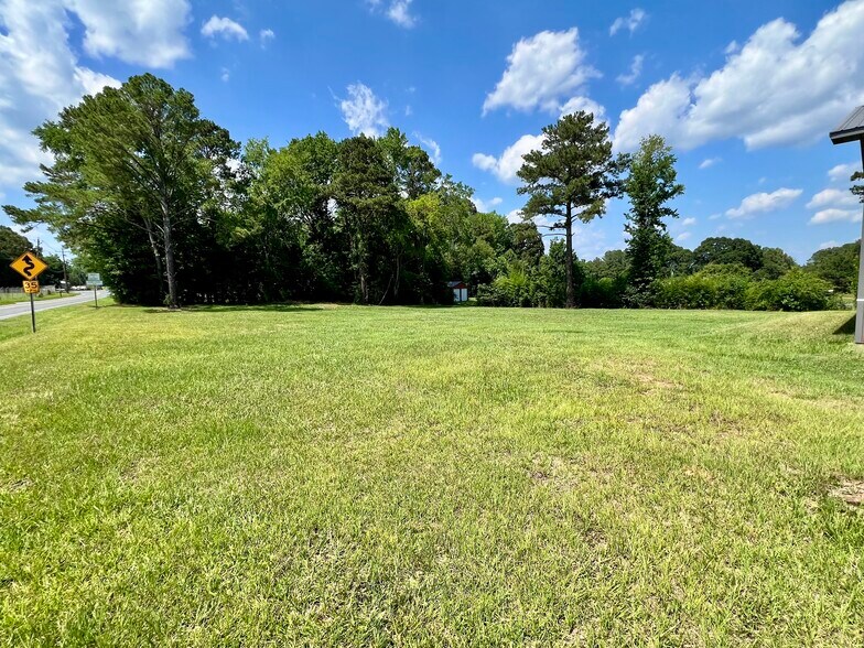 More Photos Of 510 Lillys Bridge Rd, Mount Gilead Flex For Sale