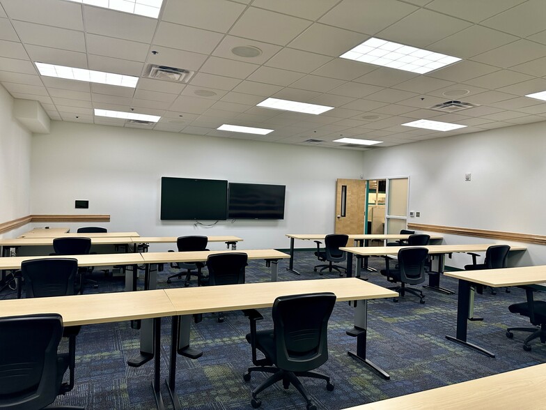 More Photos Of 309 Huffman Mill Rd, Burlington Storefront Retail Office For Lease