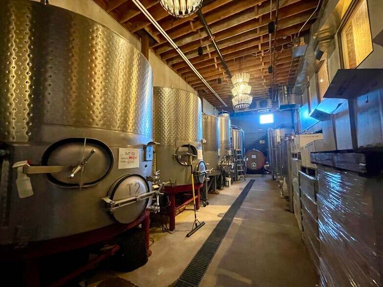 More Photos Of 2246 Larimer St, Denver Storefront For Lease