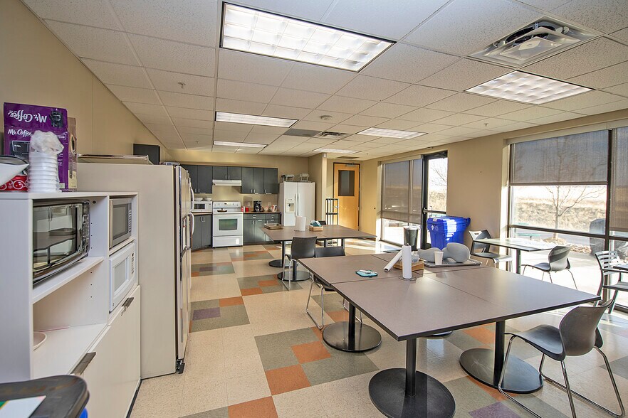 More Photos Of 1460 Overlook Dr, Lafayette Manufacturing For Lease