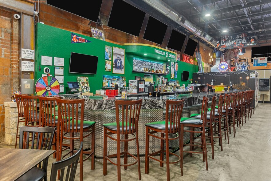 More Photos Of 418 N Grant Ave, Odessa Bar For Sale