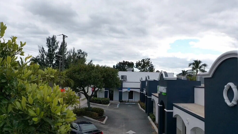 Primary Photo Of 2307-2329 N Andrews Ave, Wilton Manors Office For Lease
