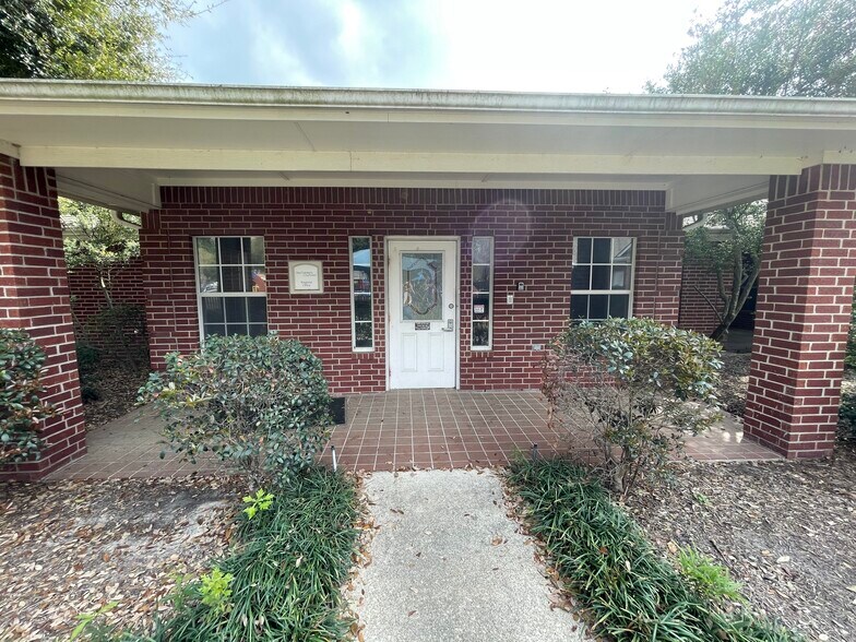 More Photos Of 16255 Longenbaugh Dr, Houston Daycare Center For Lease