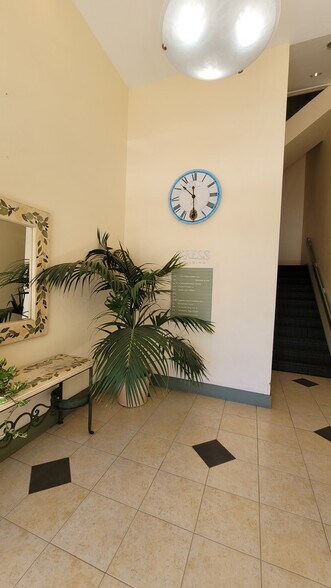 More Photos Of 613-617 4th St, Santa Rosa Office For Lease