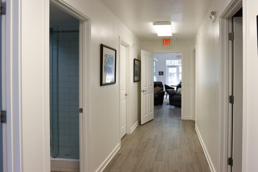 More Photos Of 430 W Center St, Douglas Freestanding For Sale