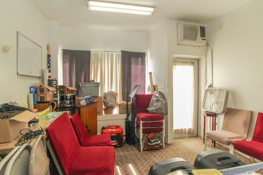 More Photos Of 813-815 E 4th St, Bethlehem Flex For Lease