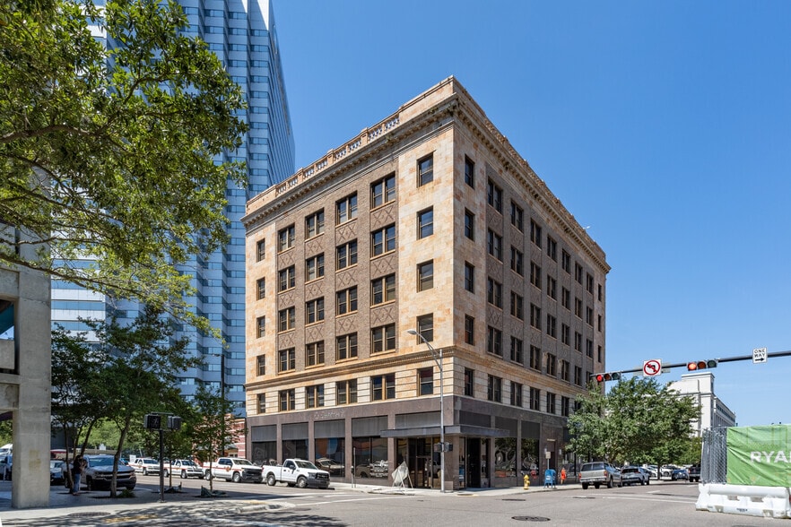 Primary Photo Of 300 W Adams St, Jacksonville Office For Sale