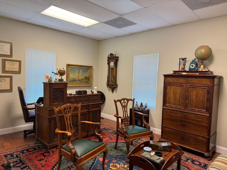 More Photos Of 1147 Cully Rd, Cordova Office For Lease
