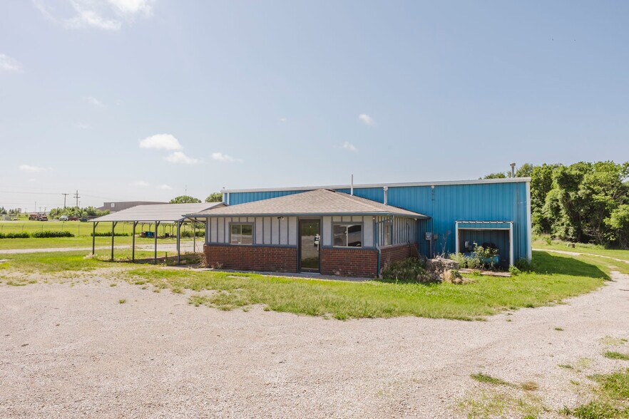 More Photos Of 3315 Central Ave, Winfield Warehouse For Sale