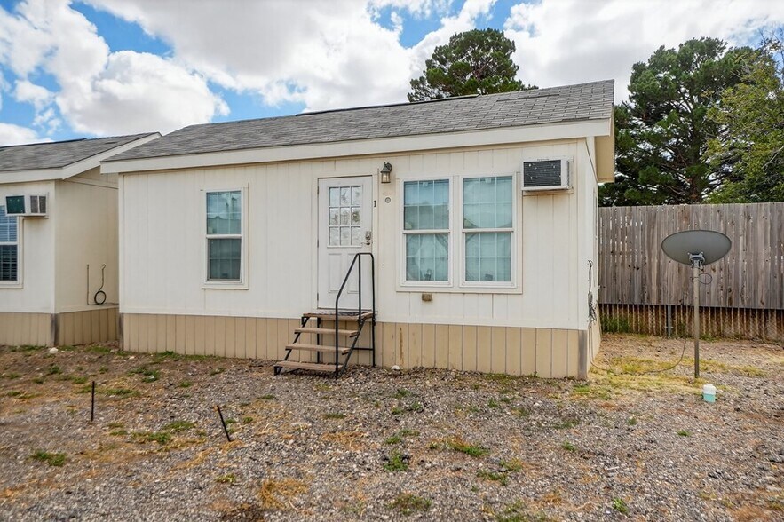 More Photos Of 4301 S County Road 1135, Midland Specialty For Sale