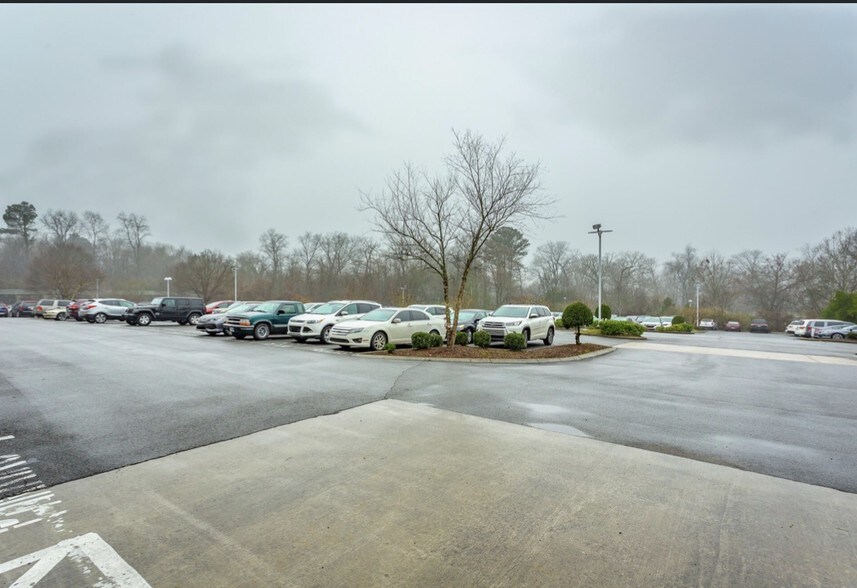 More Photos Of 2253 Chambliss Ave, Cleveland Medical For Lease