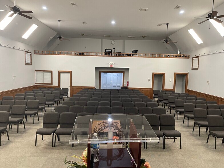 More Photos Of 311 E Homan St, Baytown Religious Facility For Sale